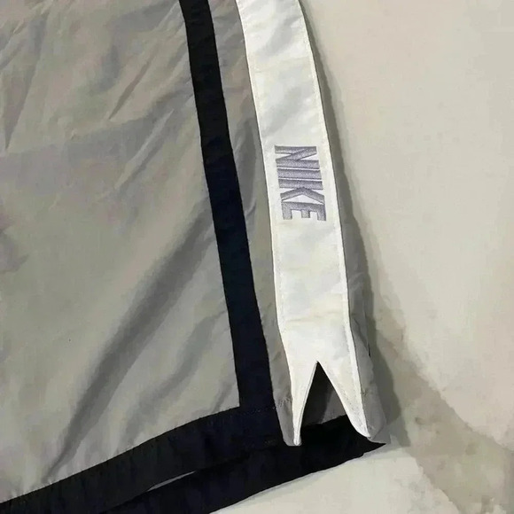 Vintage Early 2000’s Nike Swim Trunks Gray Board Shorts Silver Label Men’s Large - Picture 2 of 8